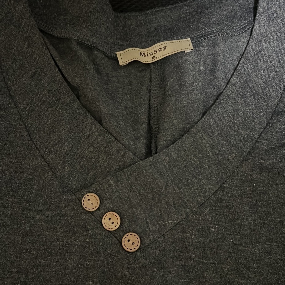 Gray tunic - Picture 2 of 4